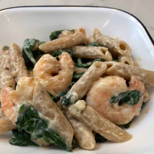 Healthy shrimp pasta with spinach