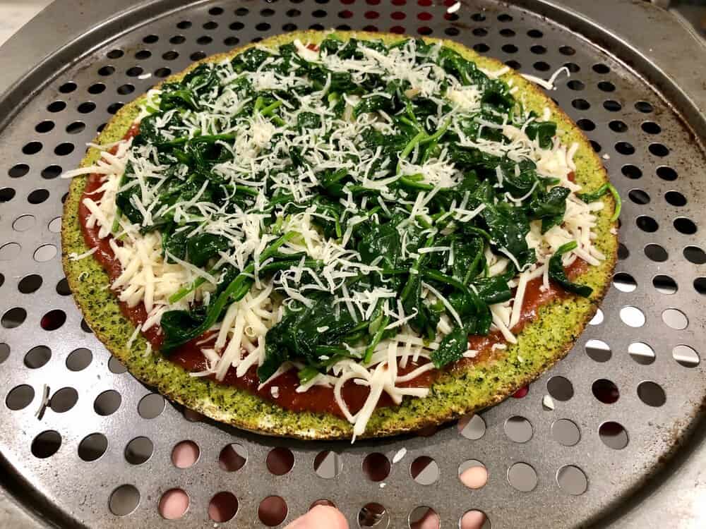 Homemade spinach pizza