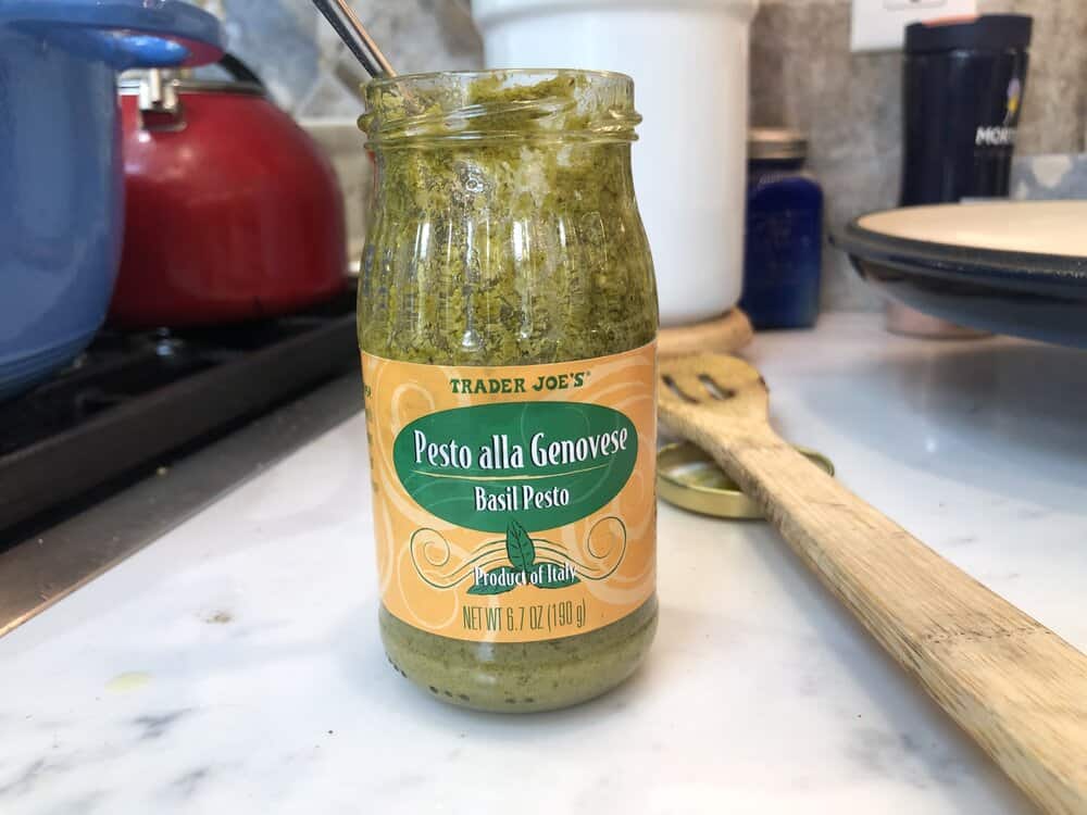 A jar of pesto sacue