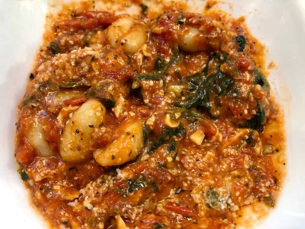 Gnocchi with spinach and mozzarella