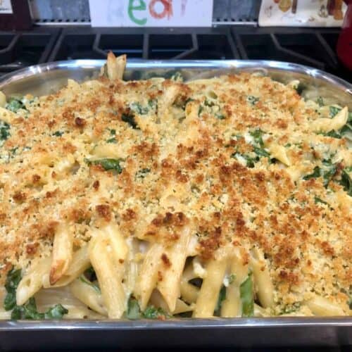 Baked penne and kale
