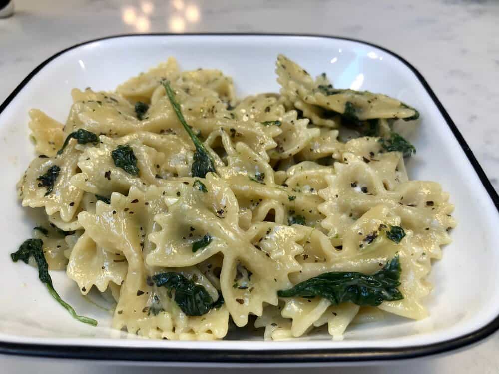 Creamy pasta with spinach