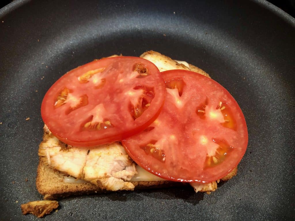 Chipotle chicken melt with tomato