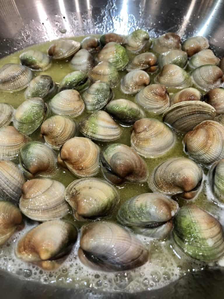 manila clams cooking